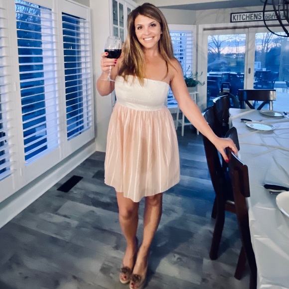 Meet your Posher, Liz - Picture 1 of 1